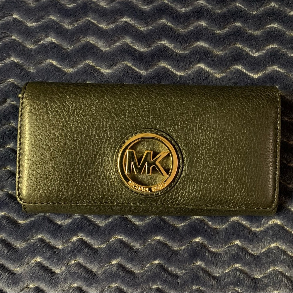 COPY - Fabulous Michael Kors wallet.Blk. Amazing cond.